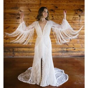 ✨ Boho Fringe Wedding Dress – Abbi by Birdie Bridal ✨ Street size 10